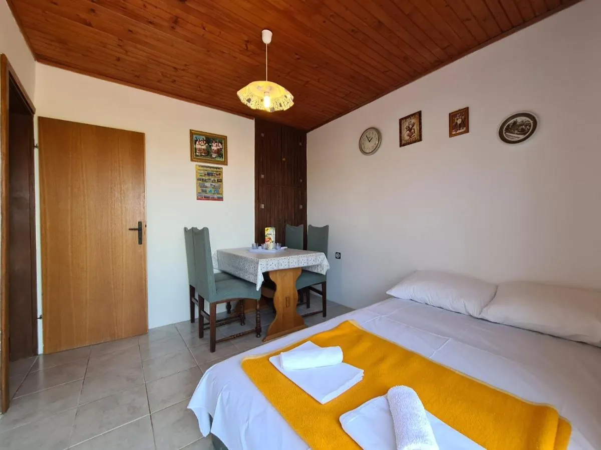 Apartments Zlatko 1397 Štinjan Kroatien